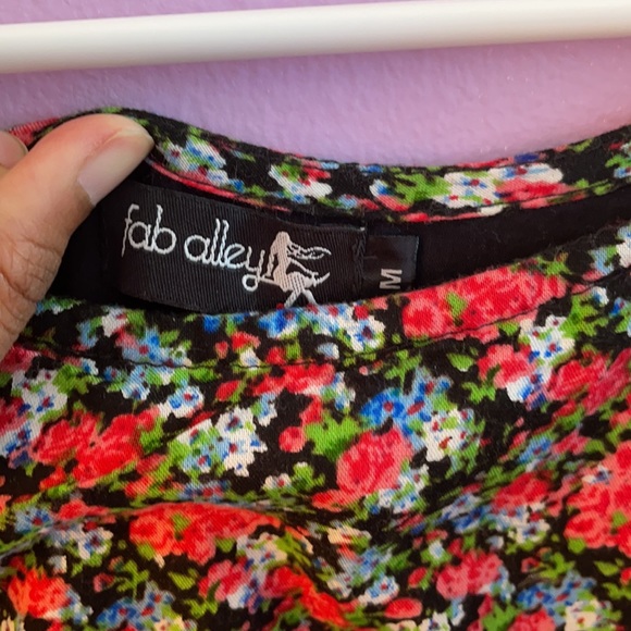 Spring dress - Picture 3 of 5